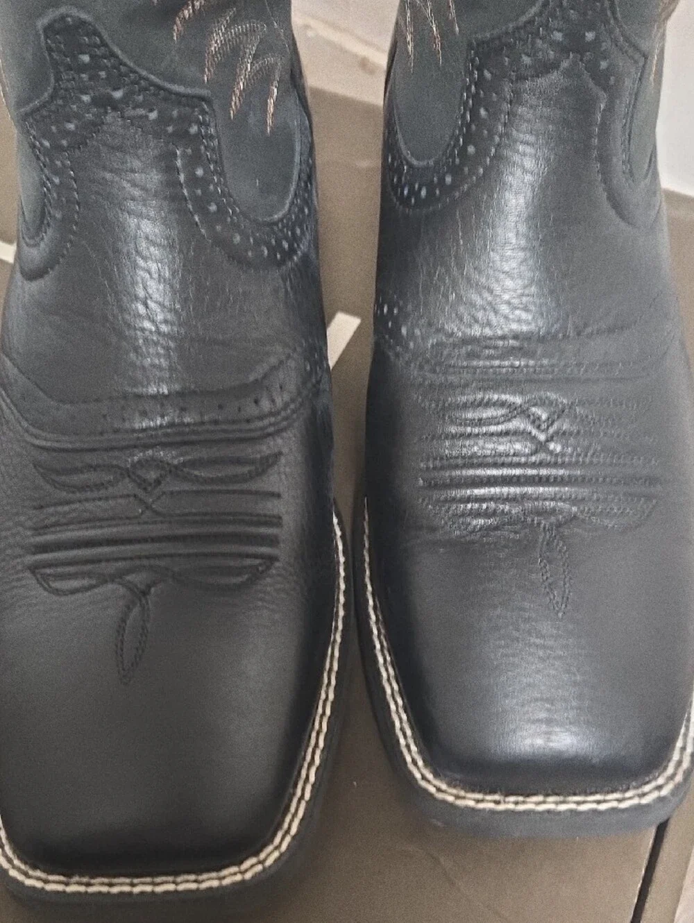 Ariat men cowboy